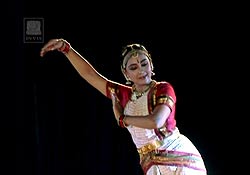 Neela Varnam - Krishna:the blue god - Bharatanatyam[DVD]�μ̿�4