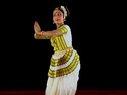 Mohiniyattam�ڥ�ҥ˥�å���ۤμ̿�4