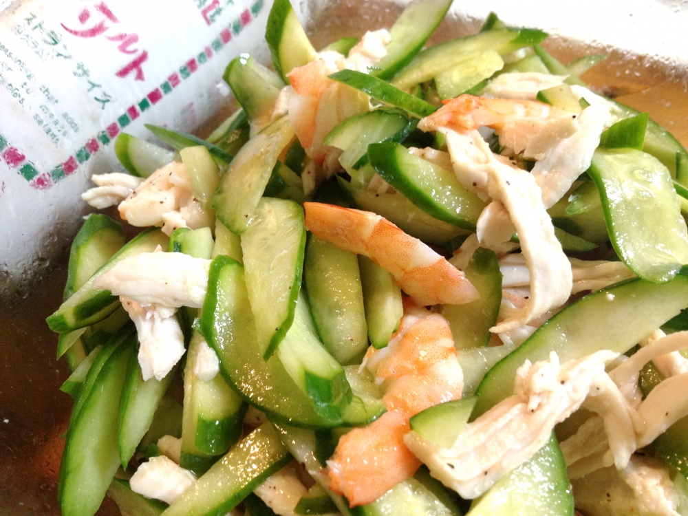 エビと鶏肉のクレイジーサラダのレシピ Tirakita レシピ