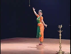 Jathis for Bharatanatyam [DVD]
