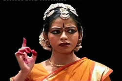 Bharatanatyam abhinaya <Recital>