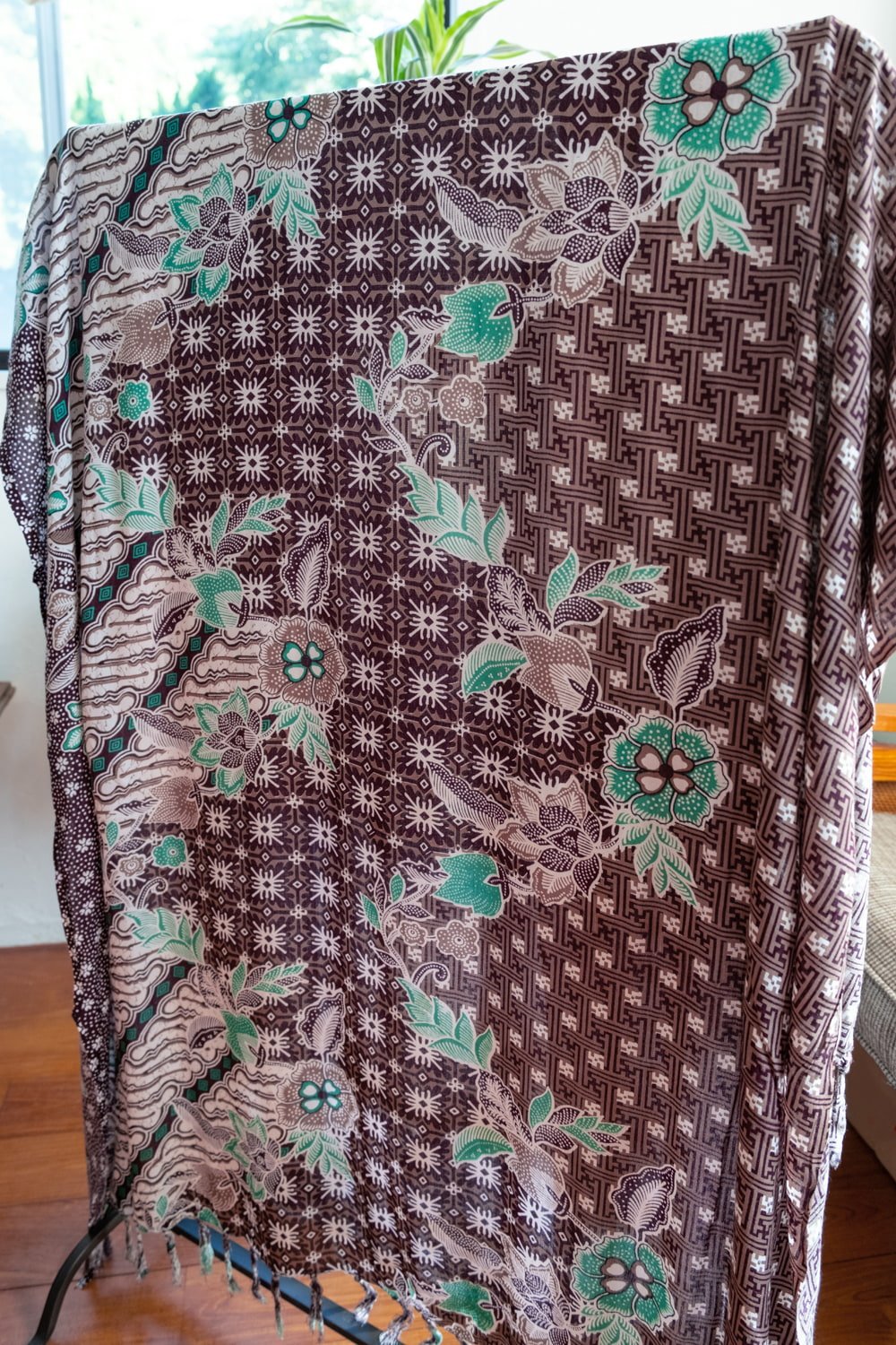 柔らか素材が気持ちよいバリのレーヨンバティック2枚目の説明写真です