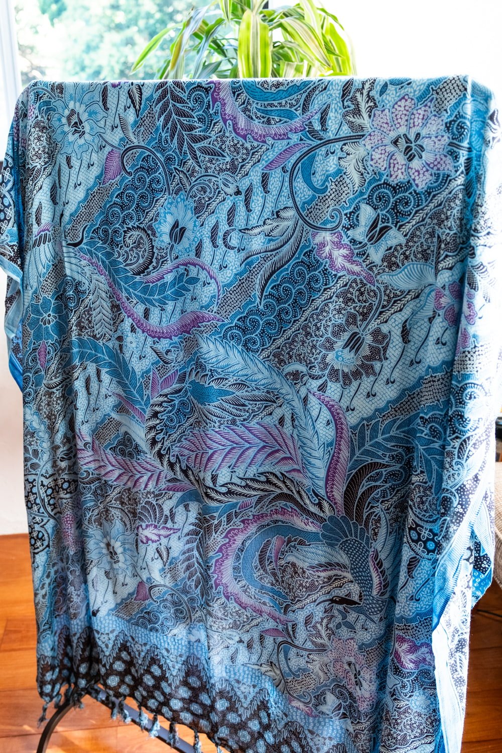 柔らか素材が気持ちよいバリのレーヨンバティック2枚目の説明写真です