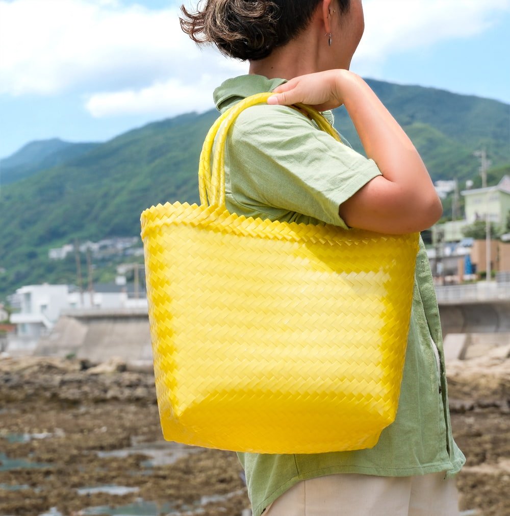 【Mサイズ】ビタミンカラーが可愛いパサールバッグ-32cm×42cm2枚目の説明写真です