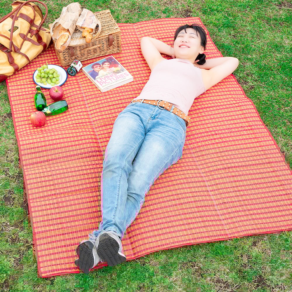 【アソート】タイからやってきた ストロー素材のどこでもバッグシート レジャーシート ござ9枚目の説明写真です