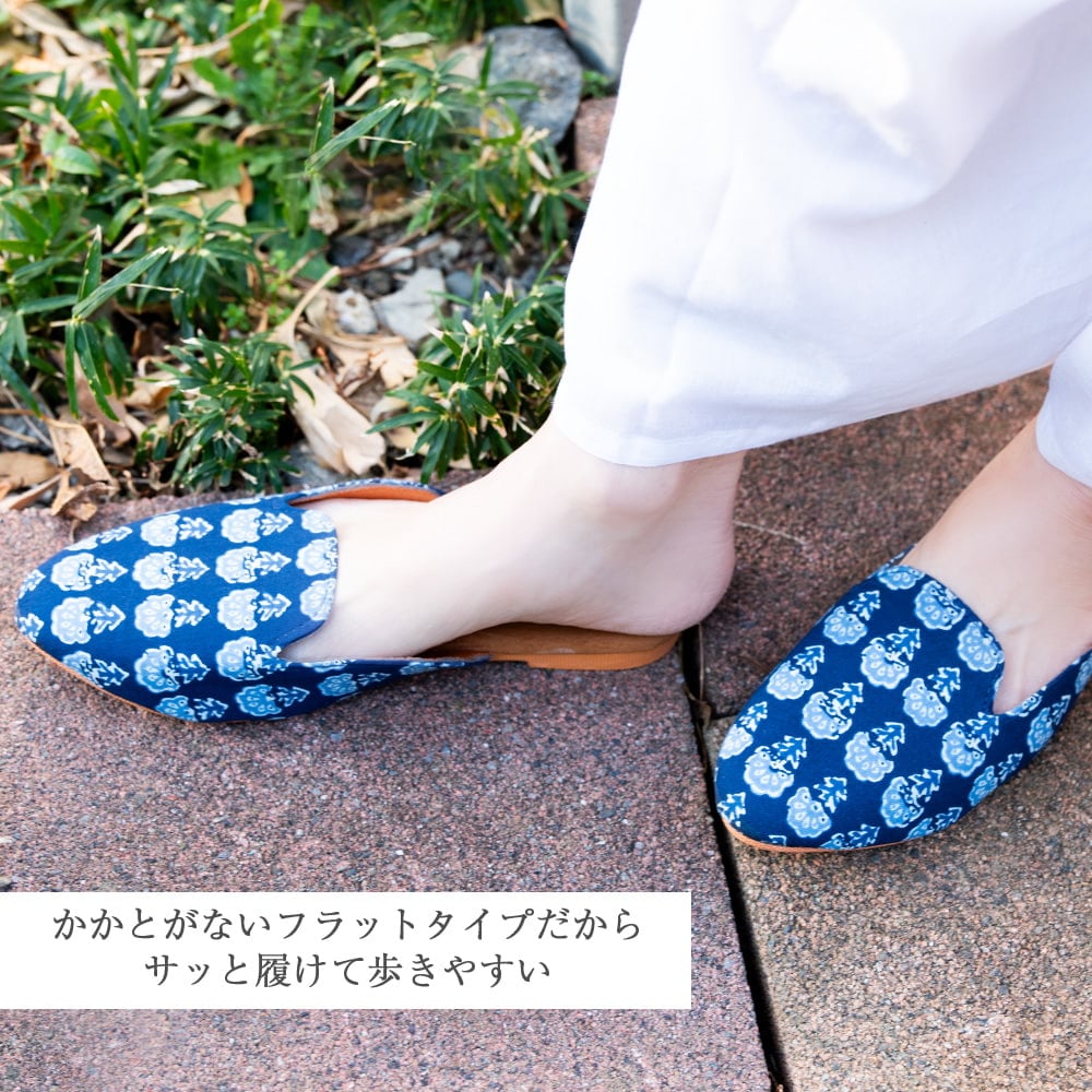 ウッドブロックで彩られた フラットミュール2枚目の説明写真です