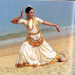 Dances of India - Mohiniyattam
