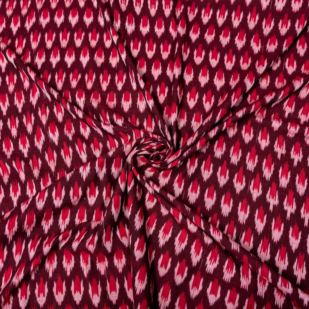 〔1m切り売り〕インドの伝統絣織り布　イカット織り生地　〔幅約114cm〕 - 赤茶×赤系1枚目の説明写真です