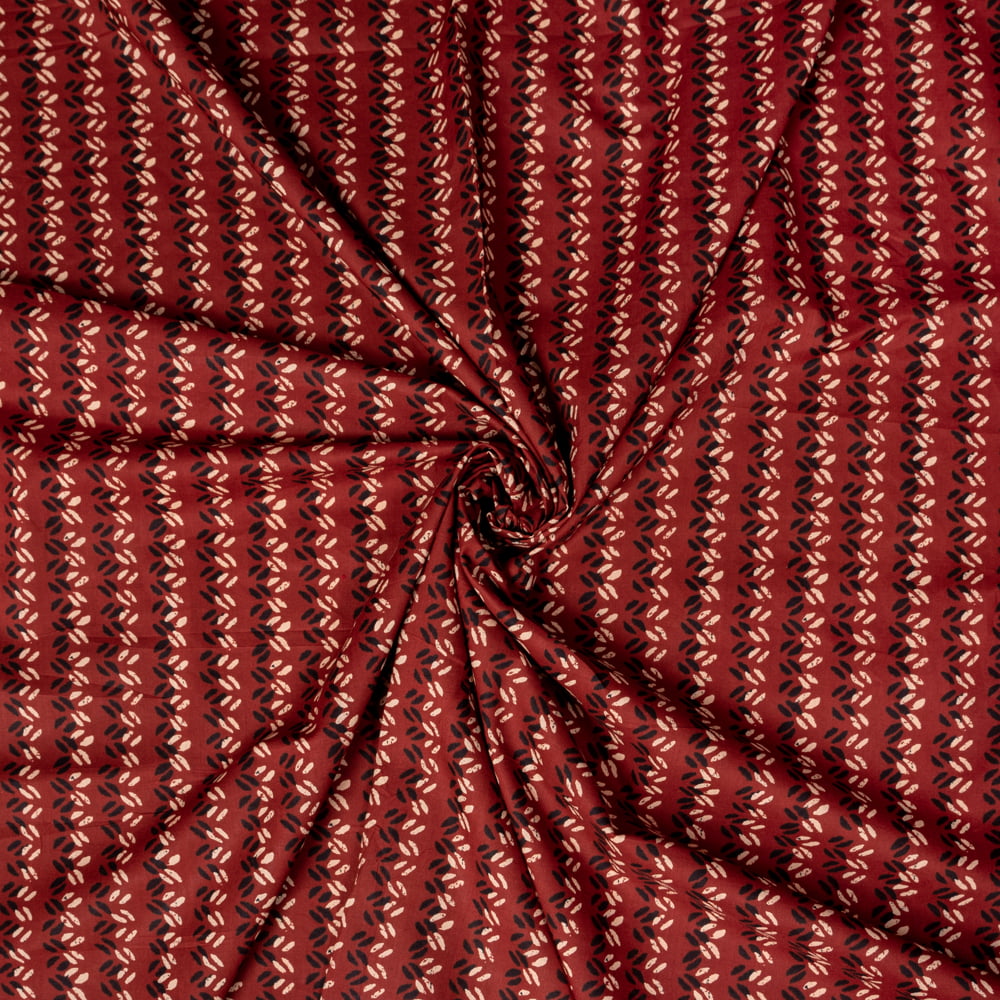 〔1m切り売り〕南インドのビーンズ・パターン布〔約106cm〕 - 赤茶1枚目の説明写真です