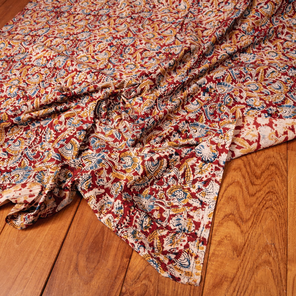 〔1m切り売り〕伝統息づく南インドから　昔ながらの木版染め更紗模様布〔約106cm〕 - レッド1枚目の説明写真です