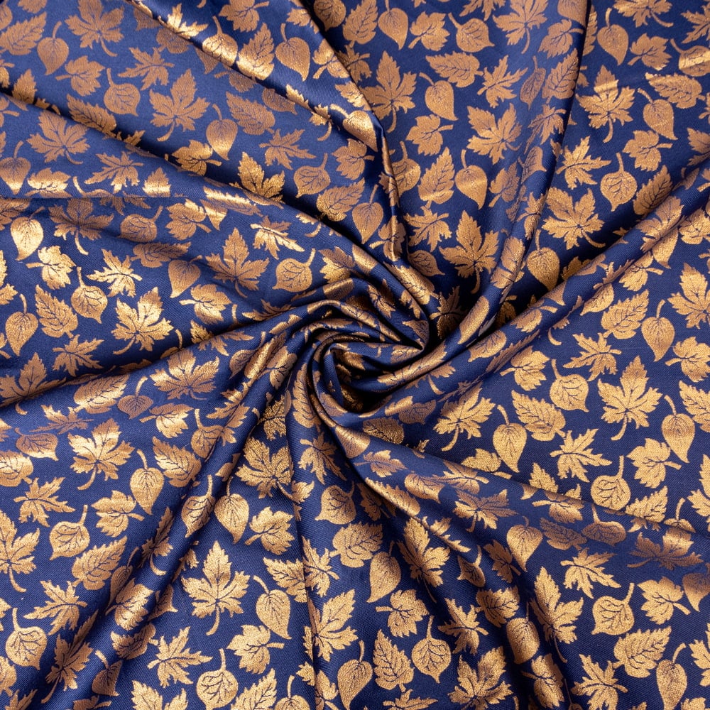 〔1m切り売り〕〔各色あり〕インドの伝統模様布　ゴージャスな金糸落ち葉模様〔幅約121cm〕1枚目の説明写真です