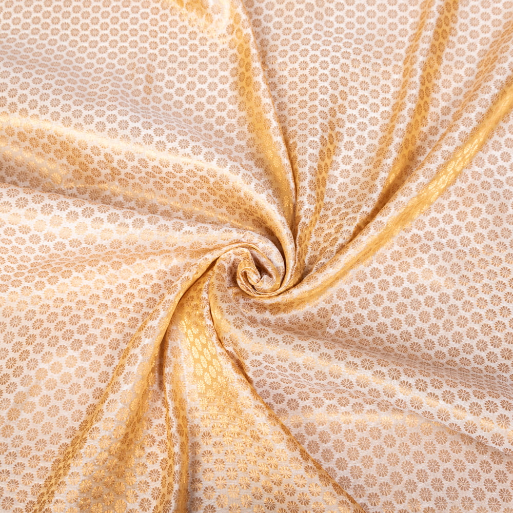〔1m切り売り〕〔各色あり〕インドの伝統模様布　光沢感のあるブロケード生地に　美しい金糸の紋織　菊模様〔幅約107cm〕1枚目の説明写真です