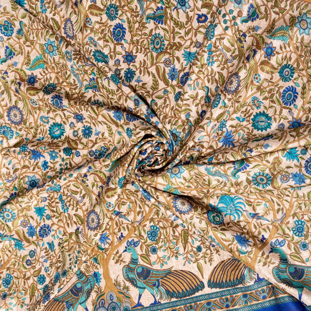 〔各色あり〕〔1m切り売り〕タッサーシルク風　インドのかわいい更紗と動物模様布〔約111cm〕1枚目の説明写真です