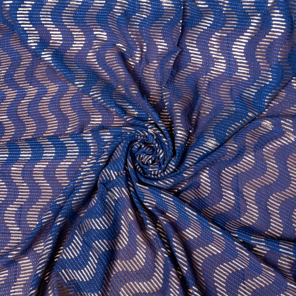〔1m切り売り〕インドのスパンコール刺繍付き　シフォン生地布〔約106cm〕ネイビー系1枚目の説明写真です