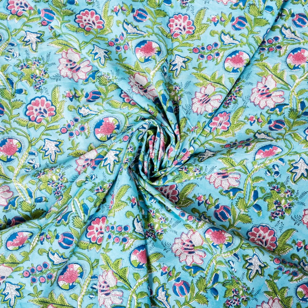 〔1m単位切り売り〕ジャイプル 職人手作り木版染め 色彩美しいボタニカルデザイン おしゃれ 生地 花柄 テーブルクロス 刺繍素材などへ〔幅約107cm〕 - ブルーグリーン系1枚目の説明写真です