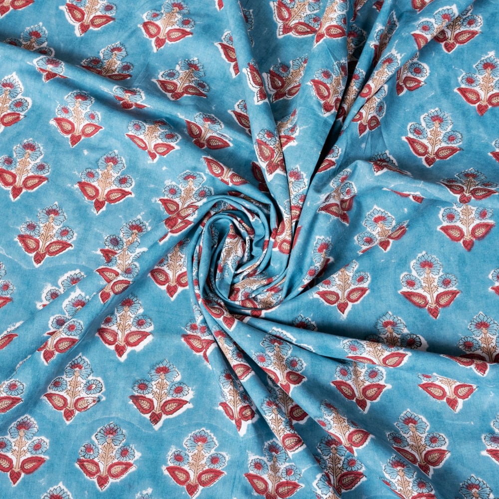 〔1m切り売り〕ジャイプル　職人手作り　色彩豊かなボタニカルデザイン　おしゃれ　生地　花柄　テーブルクロス　刺繍素材などへ〔幅約108cm〕 - ティールブルー系1枚目の説明写真です