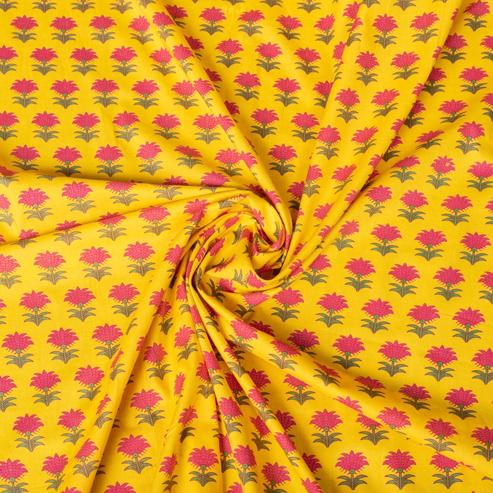 〔1m切り売り〕伝統息づく南インドから　昔ながらの更紗模様布 - 小花模様〔横幅:約103.5cm〕1枚目の説明写真です