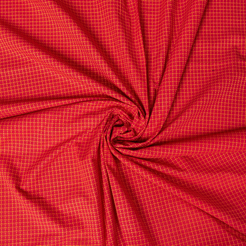 〔1m切り売り〕南インドのシンプルコットン　チェック模様布〔幅約119cm〕 - 赤系1枚目の説明写真です
