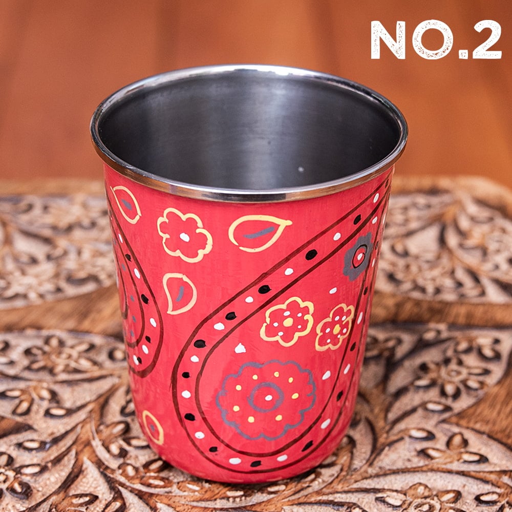 どこか懐かしいレトロテイスト　手描きカシミールペイントのチャイカップ[直径：約6.4cm x 高さ：約7.5cm ]　の個別写真
