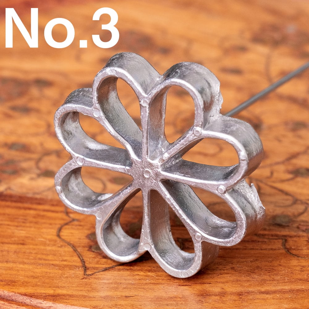 ベトナムから 花模様の揚げ菓子型 |アジア各国~欧米で作られている伝統のロゼットクッキーの型 アジアの揚げ菓子の個別写真