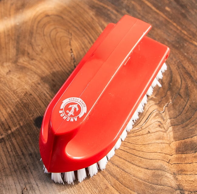 キッチュなカラーがかわいい！タイのアイロン型ブラシ 掃除道具 お風呂 靴洗い スニーカーの個別写真