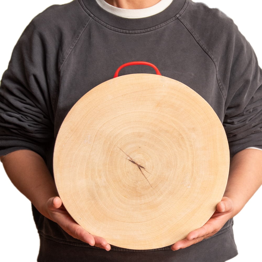 タイの屋台まな板 タマリンド一枚板 直径31cm 6.6kg タイの食文化を支える分厚いプロ仕様2枚目の説明写真です