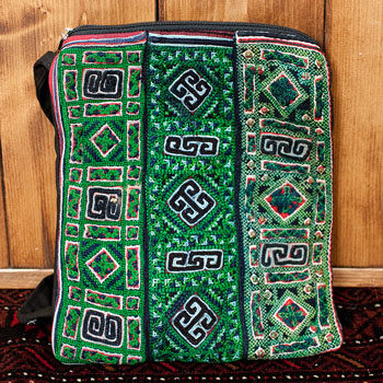 【一点物】モン族刺繍のスクエアショルダーバッグの個別写真