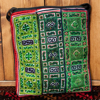 【一点物】モン族刺繍のスクエアショルダーバッグの個別写真