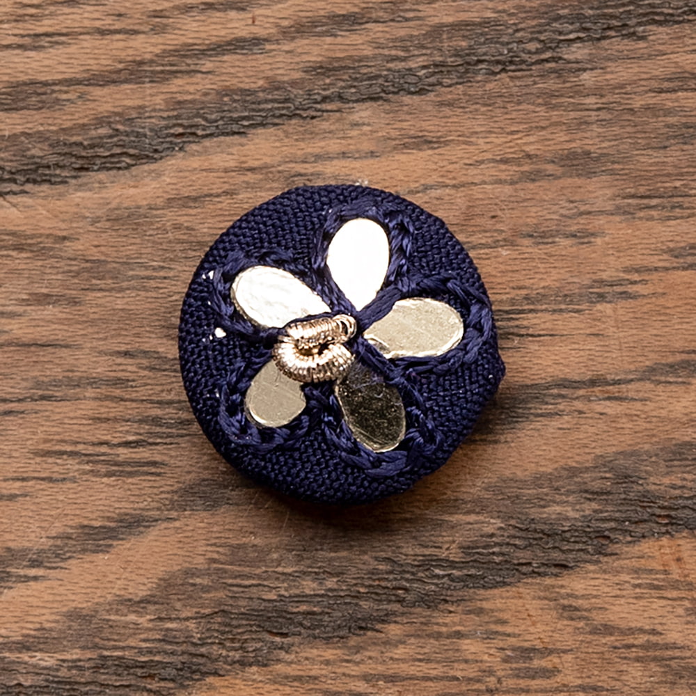 【6個入】インドの小さなくるみボタン　キラキラお花の個別写真