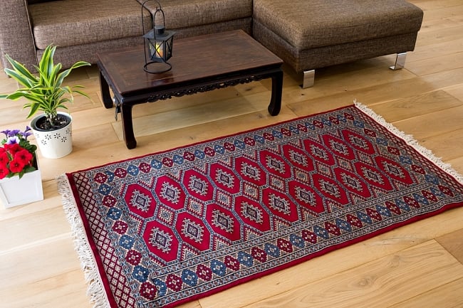 ザンスカール遊牧民の手織りのアンティック絨毯【たてｘよこ　約80cm x 160cm】
