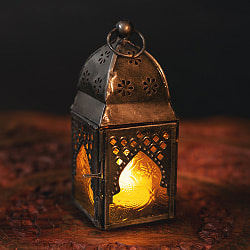 モロッコスタイルの透かし彫りLEDキャンドルランタン【ロウソク風LEDキャンドル付き】 - 〔イエロー〕約13cm×約5.8cm