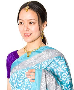 美しい青色の花柄サリー インドサリー【花・ペイズリー】 全4色 の通販 - TIRAKITA.COM