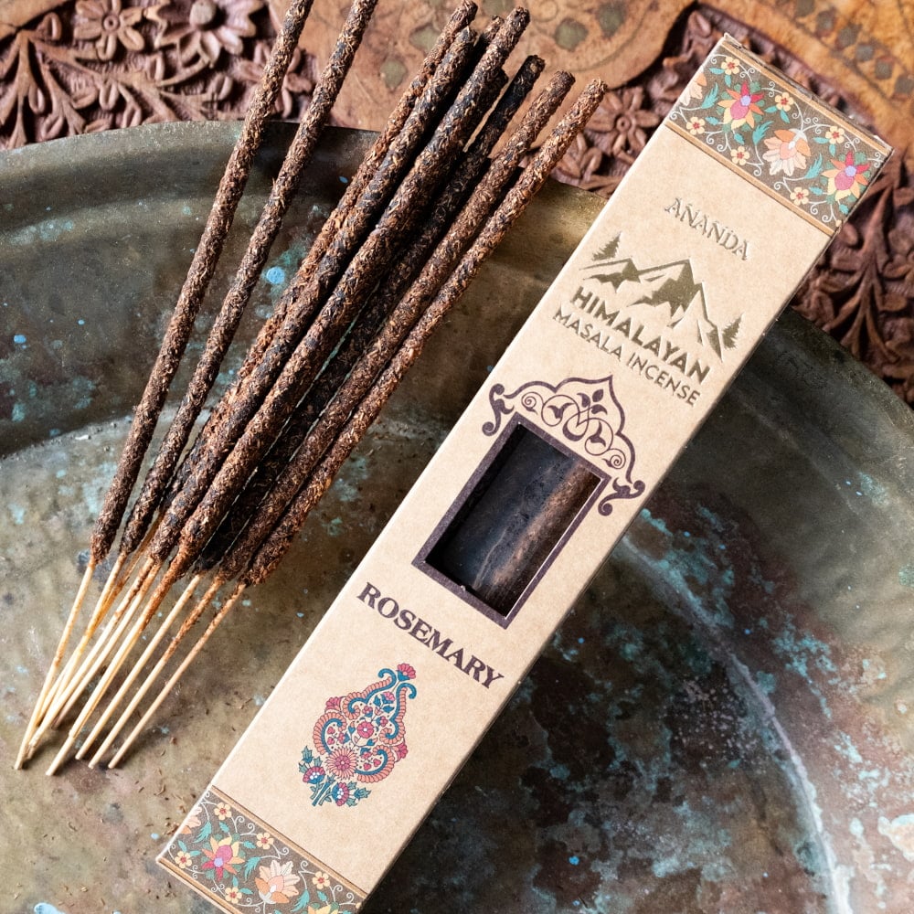 素材感がそのまま ハーブやスパイスを練り合わせたマサラ香の個別写真