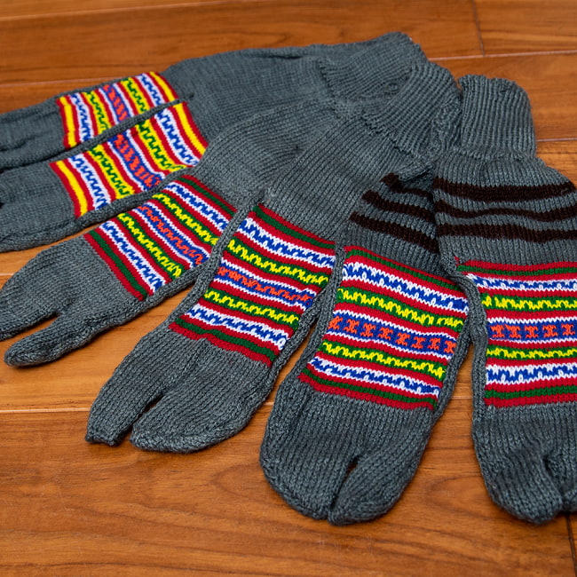足元を優しく彩る マナリの靴下 - 足袋の選択用写真