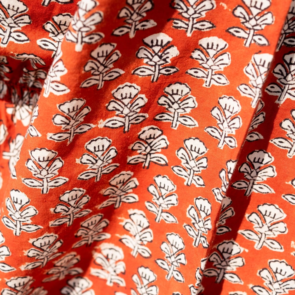 手仕事の温もり インド綿 ウッドブロックプリント フレアワンピース ロング丈4枚目の説明写真です