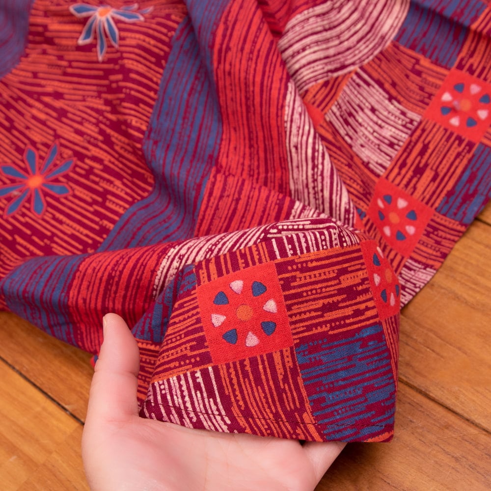 インド伝統柄が美しい　コットンラップスカート-マキシ丈6枚目の説明写真です