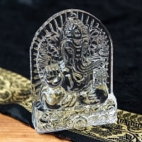 インドの神様 ガラス製ペーパーウェイト〔8.7cm×6.3cm〕 - 台座ガネーシャ