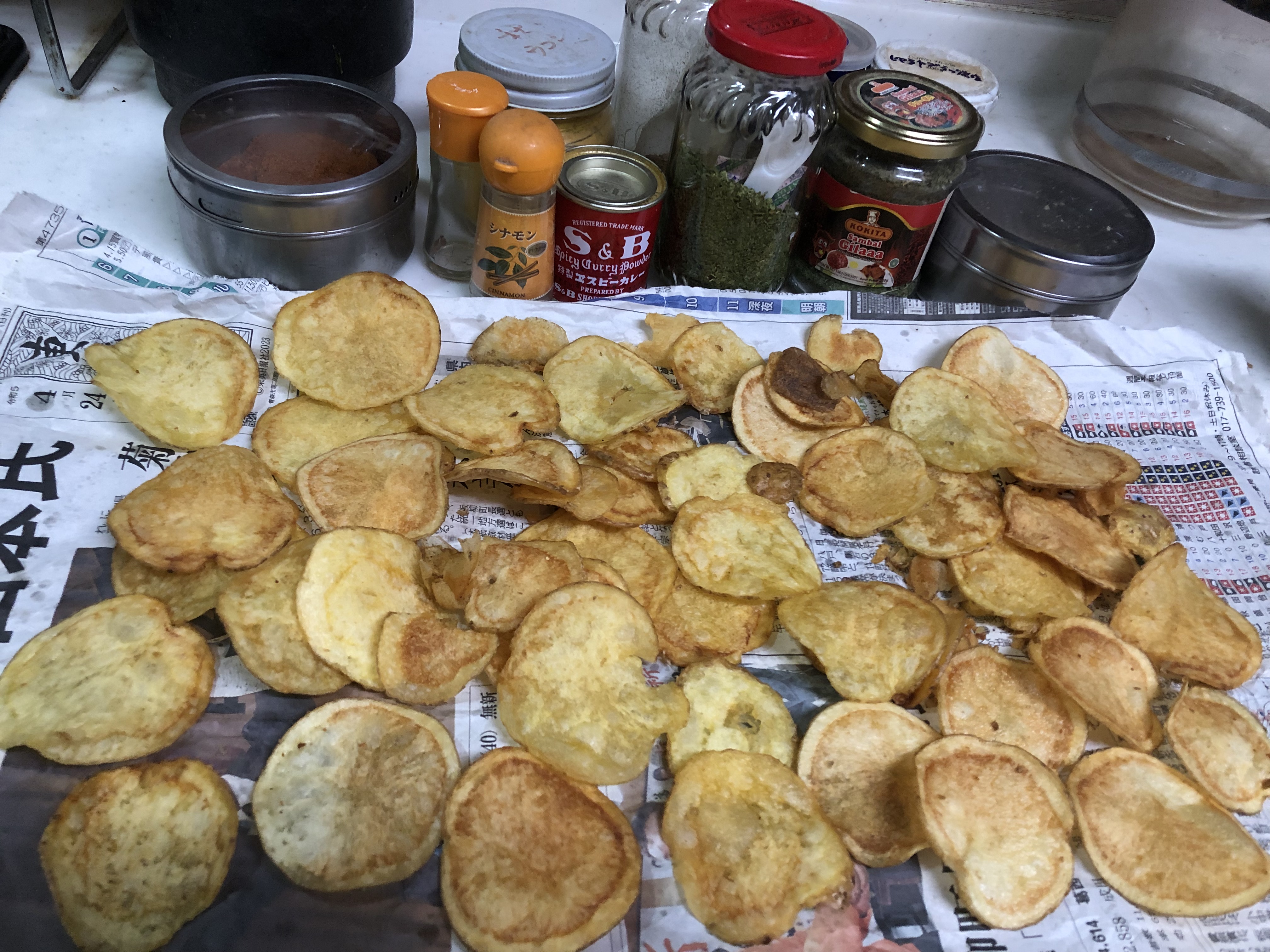 手作りポテチでお好みスパイスのレシピ - ティラキタレシピ