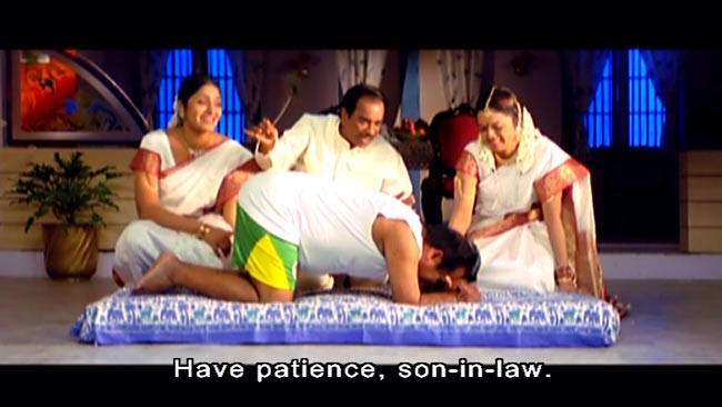 [テルグ語映画]SRI Krishna.. 2006 6 - オジサン、腰痛めたの？　どうしたの？