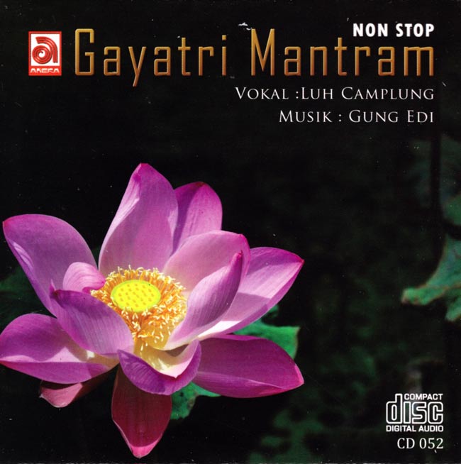 Non stop Gayatri Mantram - Vokal:Luh Camplungの写真