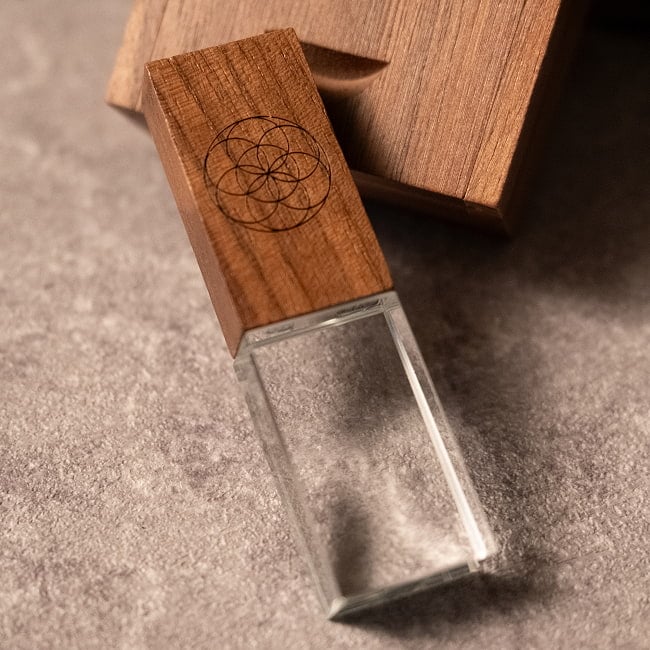 植物音楽&水の曼荼羅 - 528サイマティクスヒーリング[USB] 2 - クリスタルのUSBでお届けします