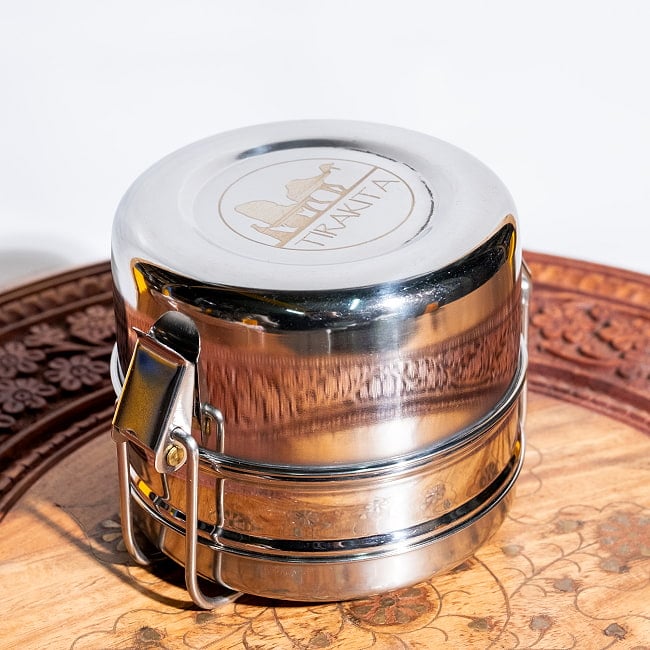 2段インド弁当箱 【直径:約11.5cm 高さ:約10cm】 - 7x2 8 - こちらはNo.2：裏面ロゴ付きです。