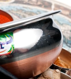 ハンディ - インドの鍋【直径約16cm】 - サブ3