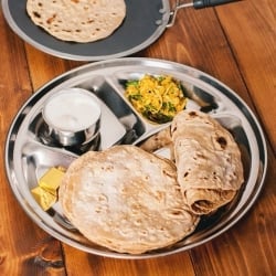 鋼鉄製のチャパティパン[木の把手付き] - サブ5