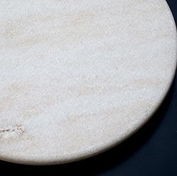 チャパティ用の台 - マーブル製[白系]［直径：約25cm、高さ：約2.5cm］ - サブ2