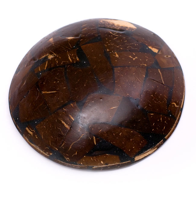 バリのシナモン飾り皿 丸小皿の商品写真 2枚目 裏面はこのようになっています