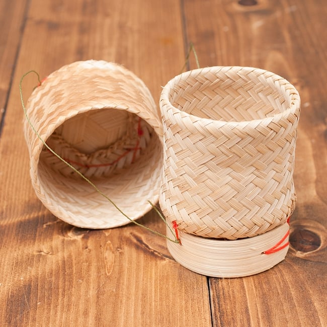 タイの竹製ごはんケース 3 - 本体と蓋のセットです。