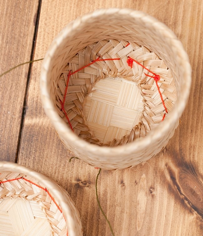 タイの竹製ごはんケース 5 - 手編みの技が光ります。