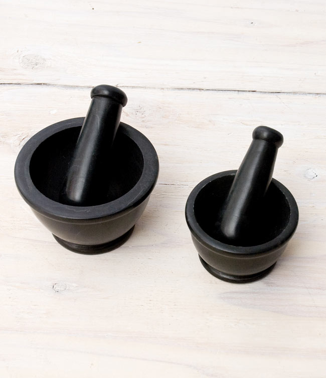 石のスパイスグラインダー [直径：約8cm 高さ:約5cm] の通販 - TIRAKITA.COM