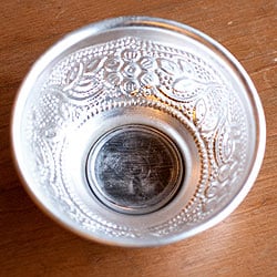 インド伝統唐草エンボスのアルミボウル【直径：約9.3cm】 - サブ2